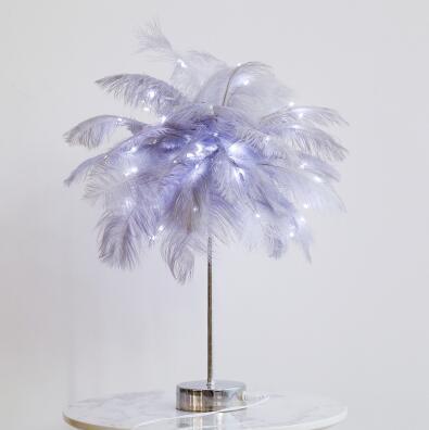 Nordic Feather Lamp